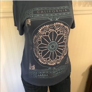 Hollister Vintage Mandala Design Soft Tee Size XS